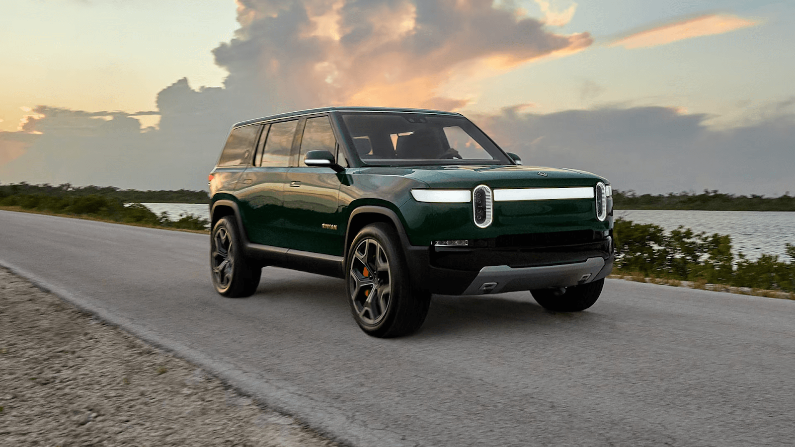 Rivian R1S